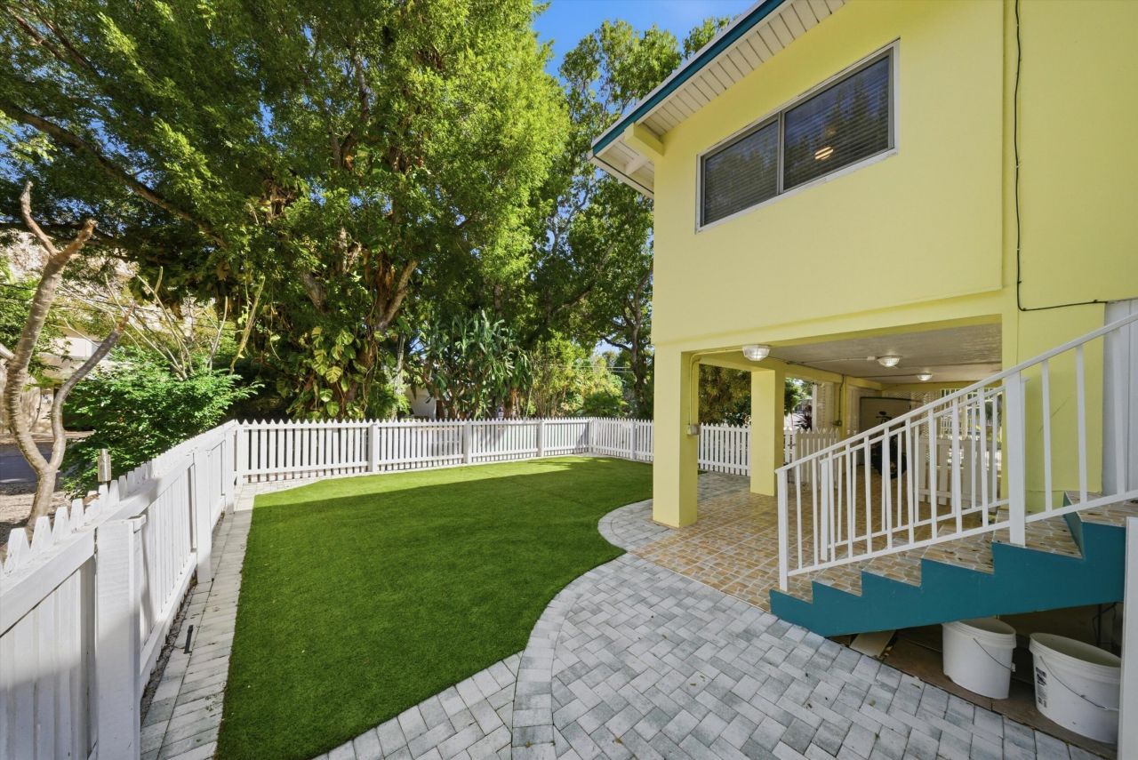 155 Fontaine Drive, Tavernier, FL 33070 Photo