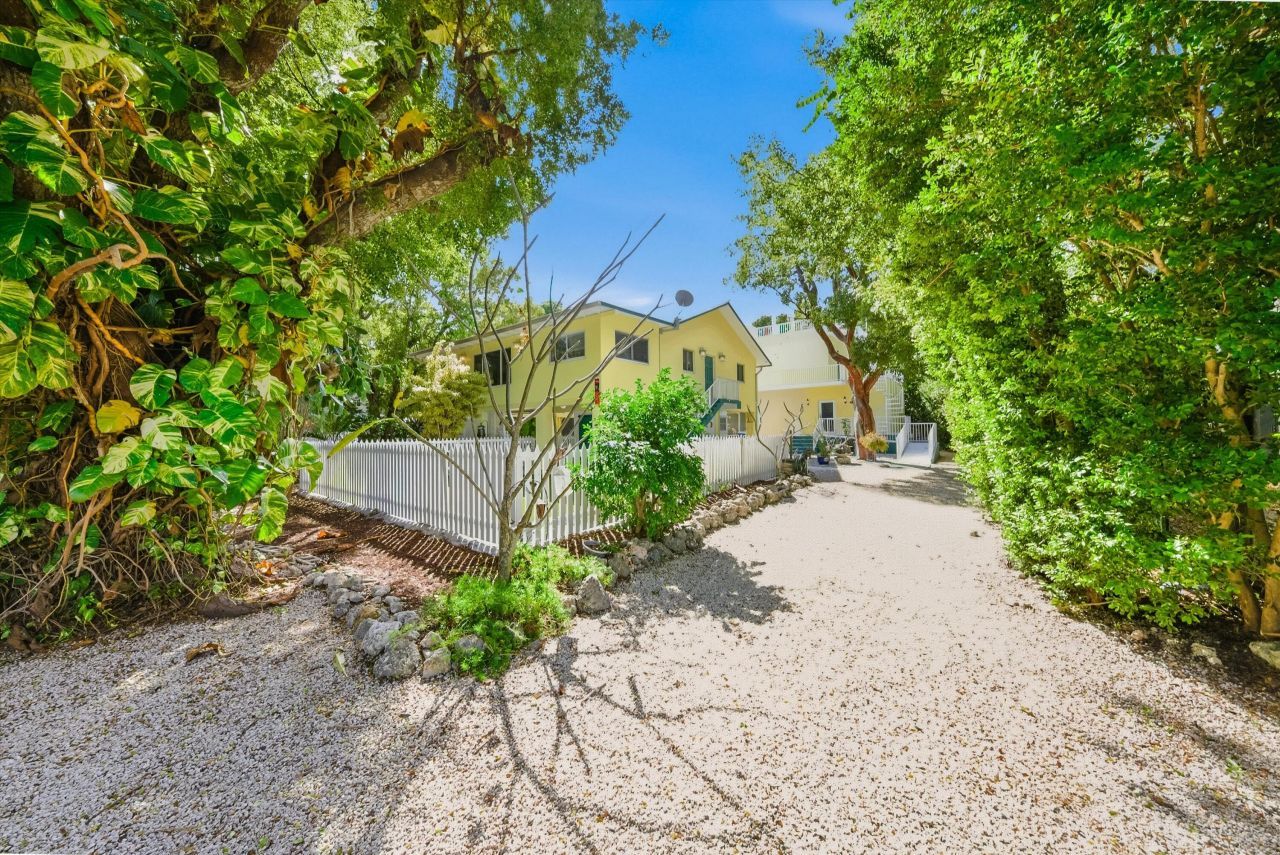 155 Fontaine Drive, Tavernier, FL 33070 Photo