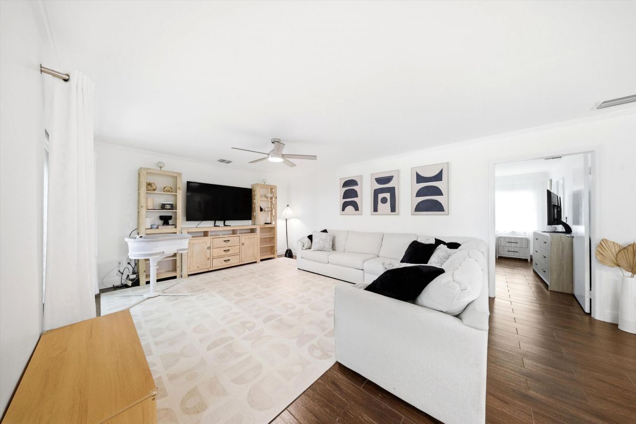 155 Fontaine Drive, Tavernier, FL 33070 Photo