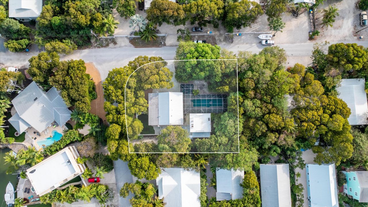 155 Fontaine Drive, Tavernier, FL 33070 Photo