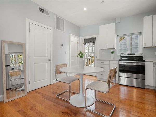 309 309-311 Sumner Street, Unit 2R, Boston, MA 02128