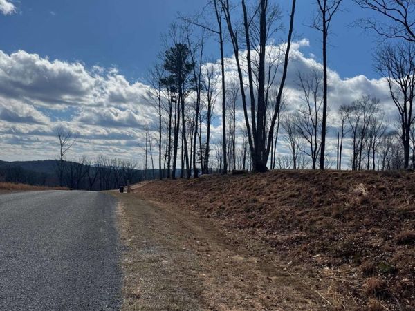 279 Highgrove Drive, Talking Rock, GA 30175