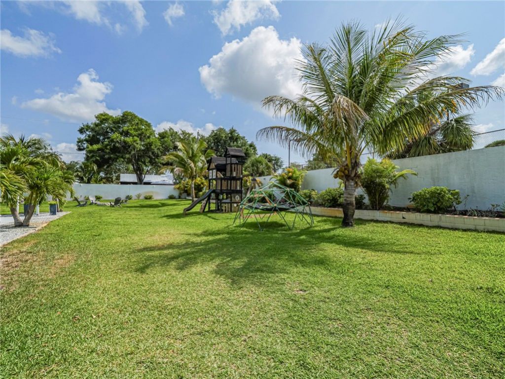 406 9th Court, Vero Beach, FL 32962 Photo