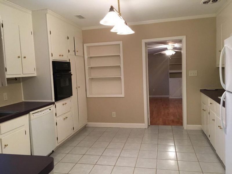 37 Chadwick Drive Drive Photo 6