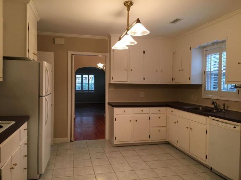 37 Chadwick Drive Drive Photo 7