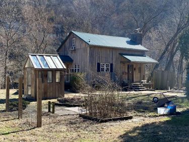 300 Palisades Road, Harrodsburg, KY 40330