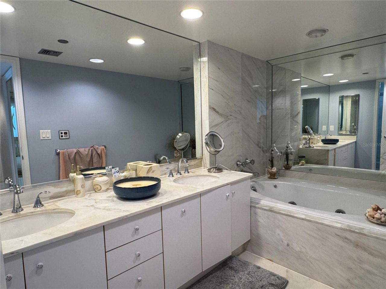 775 Longboat Club Road, Unit 401, Longboat Key, FL 34228 Photo