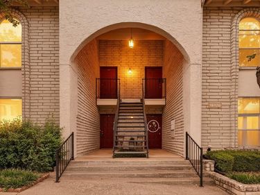 15926 Stillwood Street, Unit 2072, Dallas, TX 75248