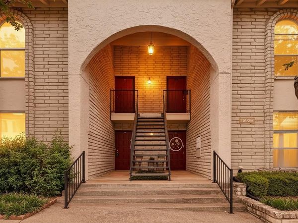 15926 Stillwood Street, Unit 2072, Dallas, TX 75248