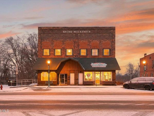 135-13 W Main Street, Woodville, OH 43469