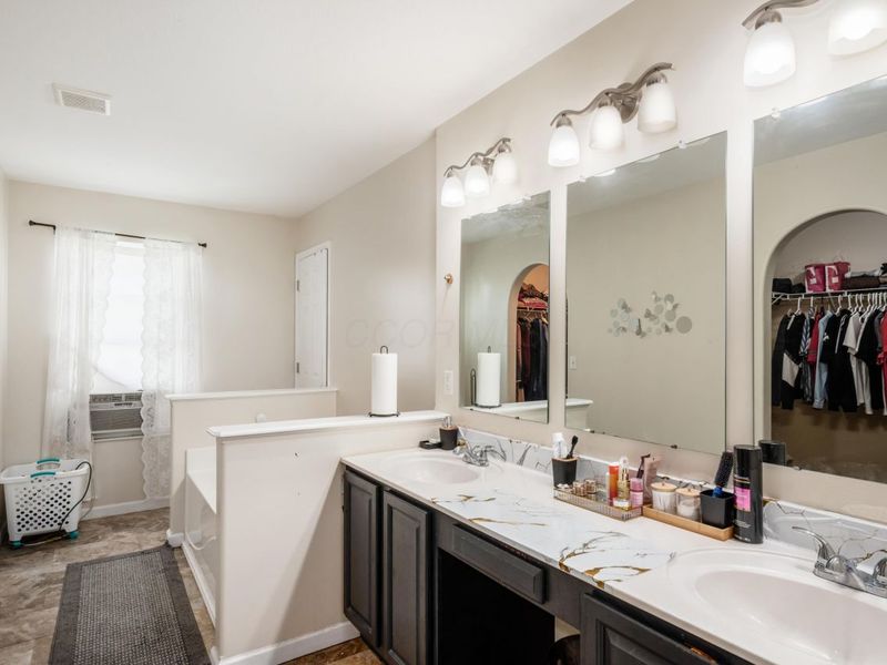 102 Parkdale Drive , Johnstown, OH 43031 Photo 19