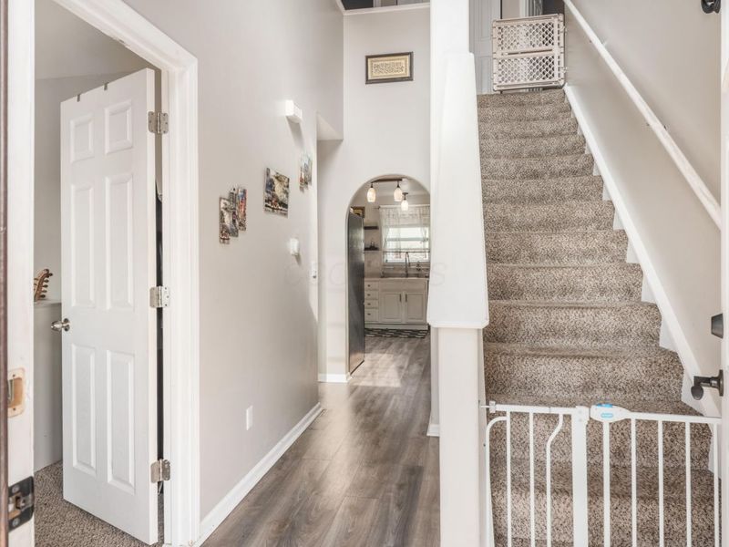 102 Parkdale Drive , Johnstown, OH 43031 Photo 3