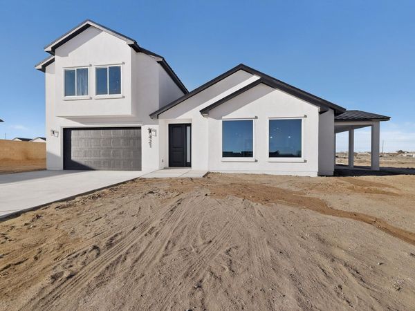 421 9th Avenue NE, Rio Rancho, NM 87124