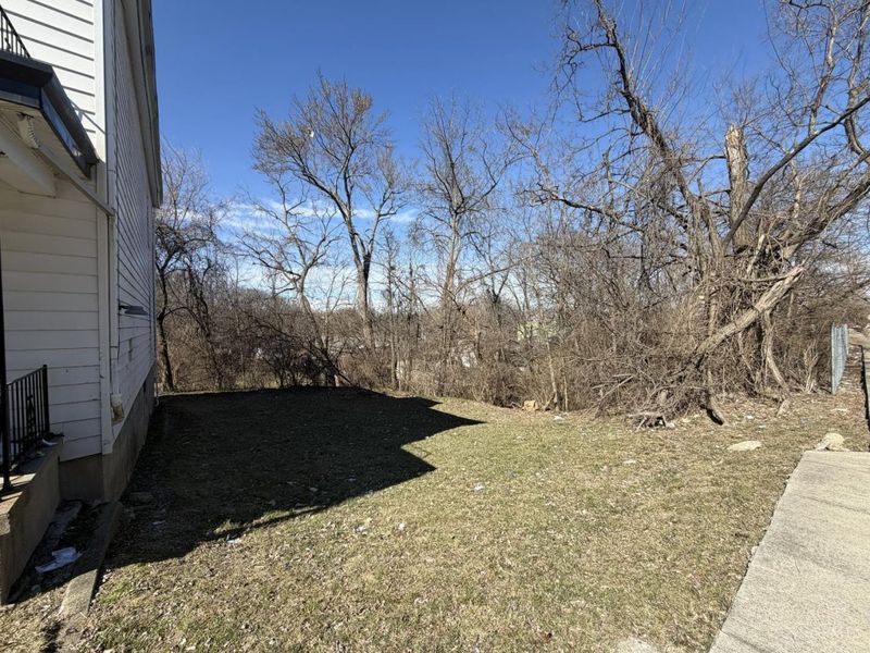 1261 Dewey Avenue, Cincinnati, OH 45205 Photo 3