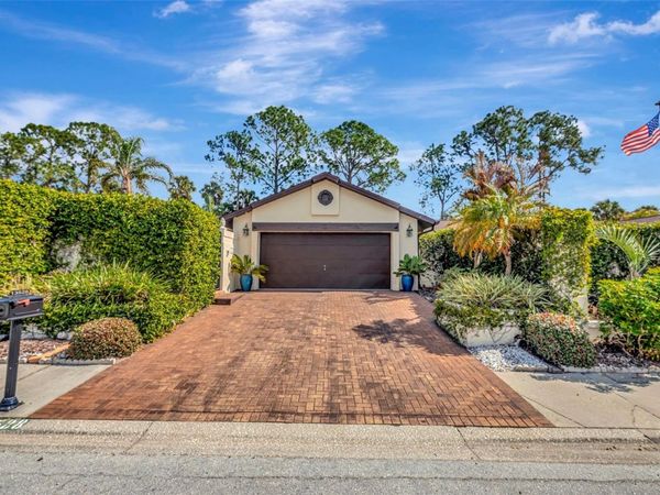 13528 AVISTA DRIVE , TAMPA, FL 33624