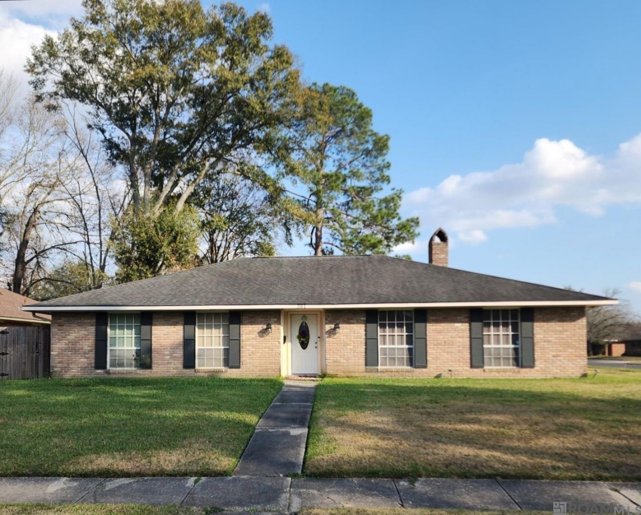 381 Shadydale Dr, Baton Rouge, LA 70815 Main Photo