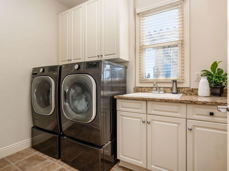 8118 Saybrook Drive, Westerville, OH 43082 Photo 19