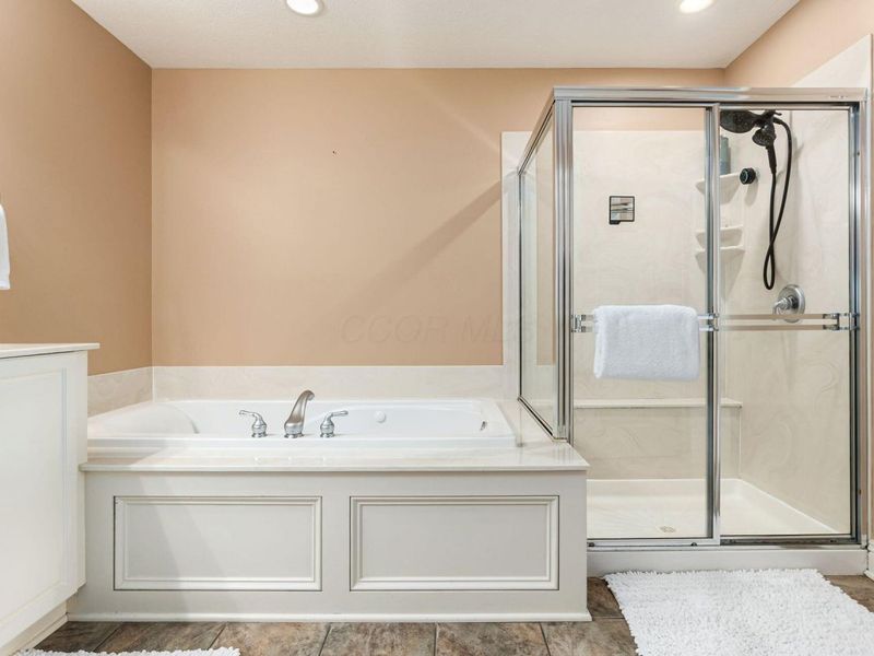 8118 Saybrook Drive, Westerville, OH 43082 Photo 23