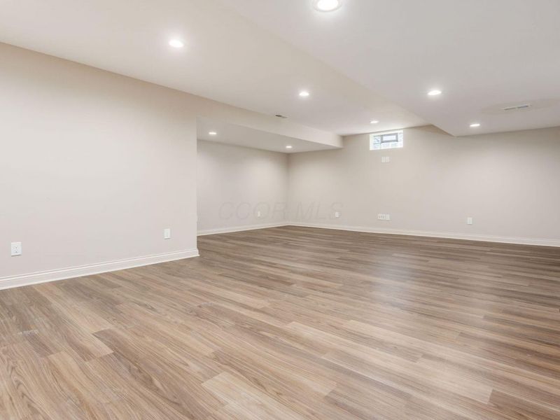 8118 Saybrook Drive, Westerville, OH 43082 Photo 34