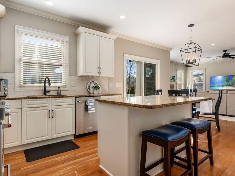 8118 Saybrook Drive, Westerville, OH 43082 Photo 5