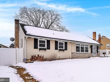 530 N MOUNT JOY STREET, ELIZABETHTOWN, PA 17022