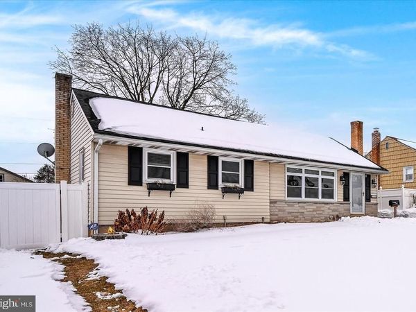 530 N MOUNT JOY STREET, ELIZABETHTOWN, PA 17022