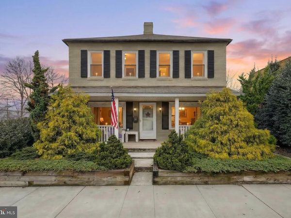 209 N 3RD STREET, HANOVER, PA 17331