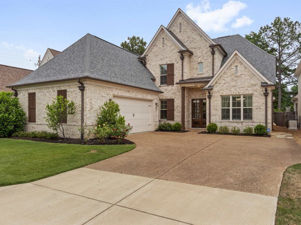 202 CHADWICK WOODS LN, Collierville, TN 38017