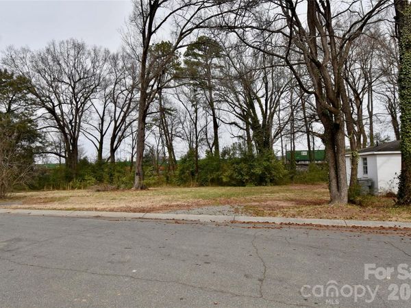 4117 Bearwood Avenue , Charlotte, NC 28205