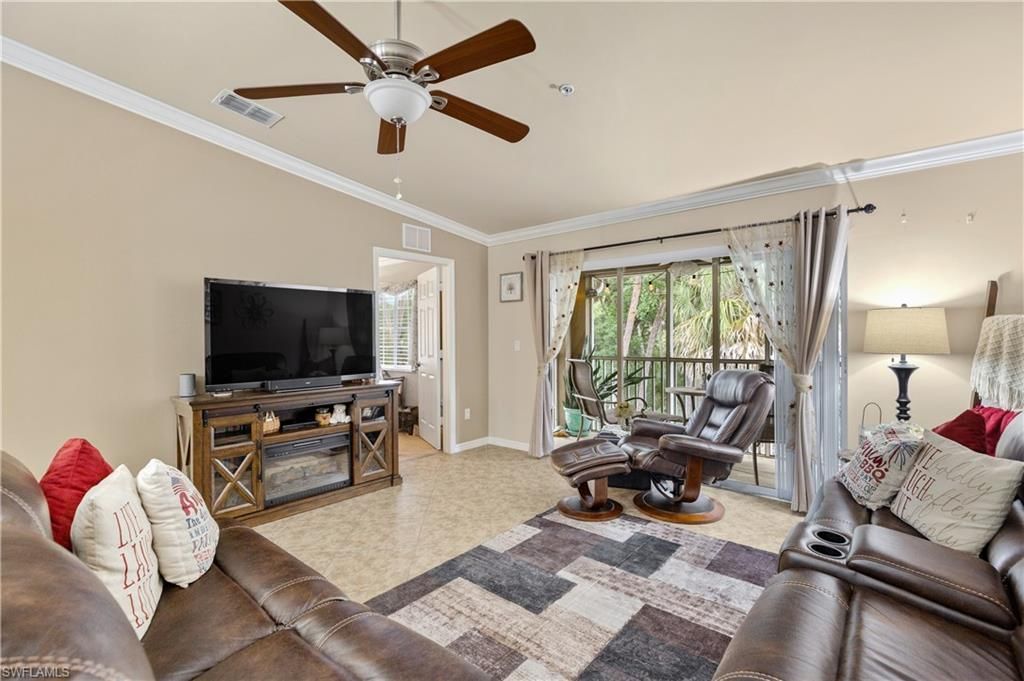 1113 Winding Pines Cir, Unit 205, Cape Coral, FL 33909 Photo