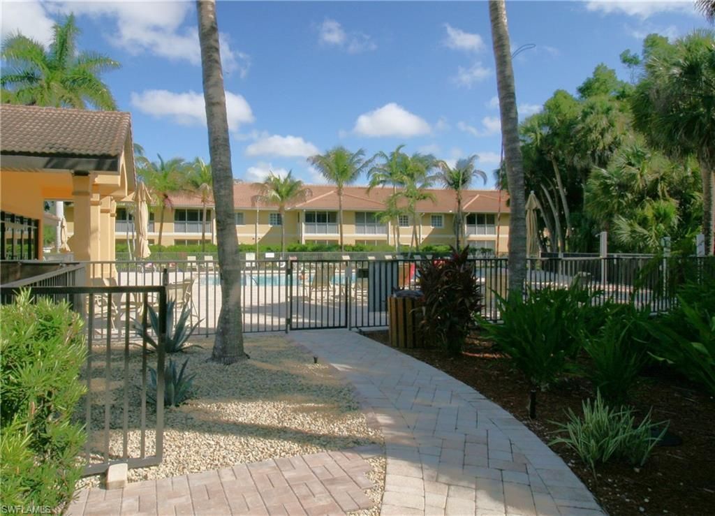 1113 Winding Pines Cir, Unit 205, Cape Coral, FL 33909 Photo