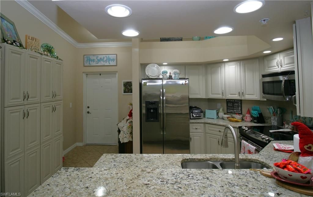 1113 Winding Pines Cir, Unit 205, Cape Coral, FL 33909 Photo