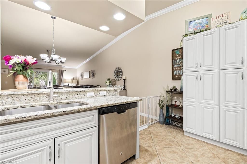 1113 Winding Pines Cir, Unit 205, Cape Coral, FL 33909 Photo