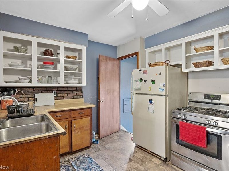 12512 York Boulevard, Garfield Heights, OH 44125 Photo 23