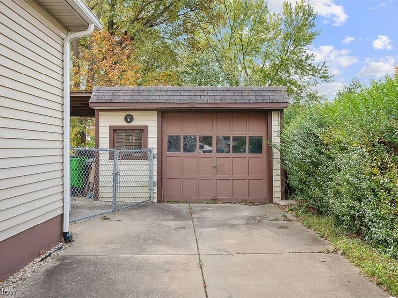 12512 York Boulevard, Garfield Heights, OH 44125 Photo 31