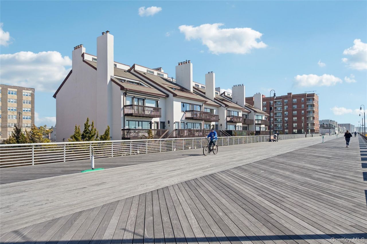 615a Oceanfront, Long Beach, NY 11561 Main Photo