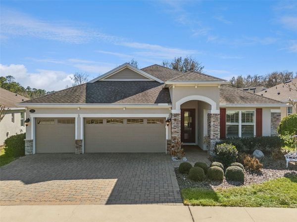 208 AVENHAM DRIVE , DELAND, FL 32724