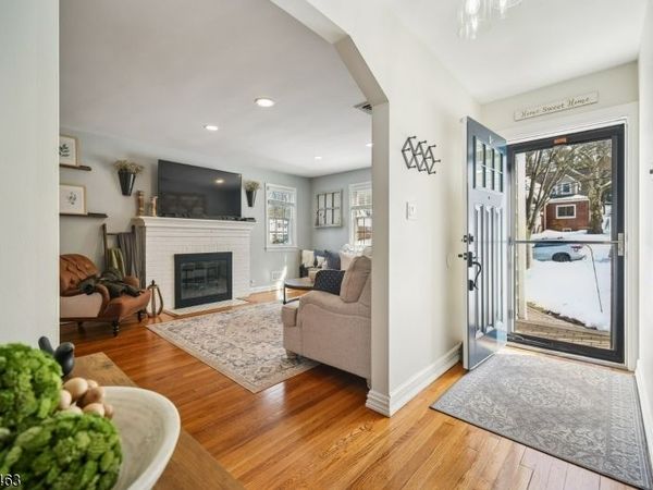 35 Lenox Ter, West Orange, NJ 07052