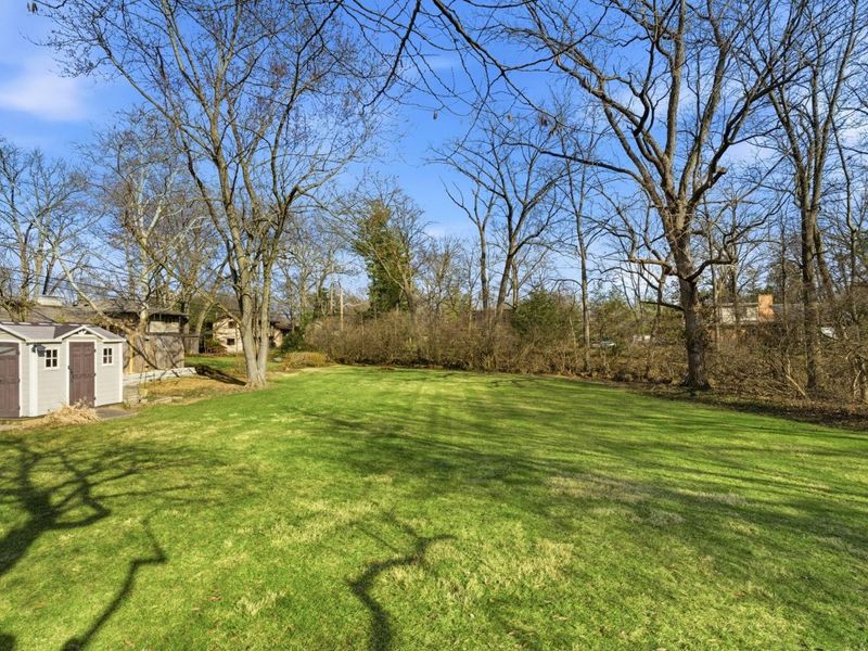 3900 Hillview Drive , Upper Arlington, OH 43220 Photo 13