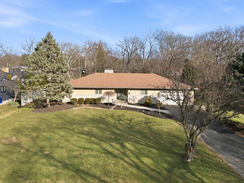 3900 Hillview Drive , Upper Arlington, OH 43220 Photo 17