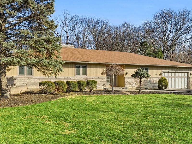 3900 Hillview Drive , Upper Arlington, OH 43220 Photo 2