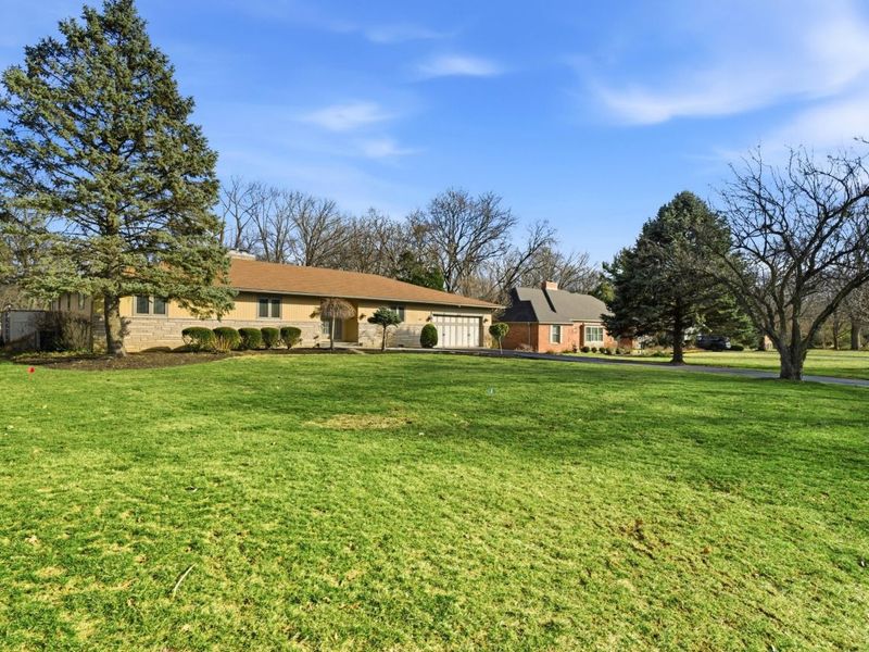 3900 Hillview Drive , Upper Arlington, OH 43220 Photo 3