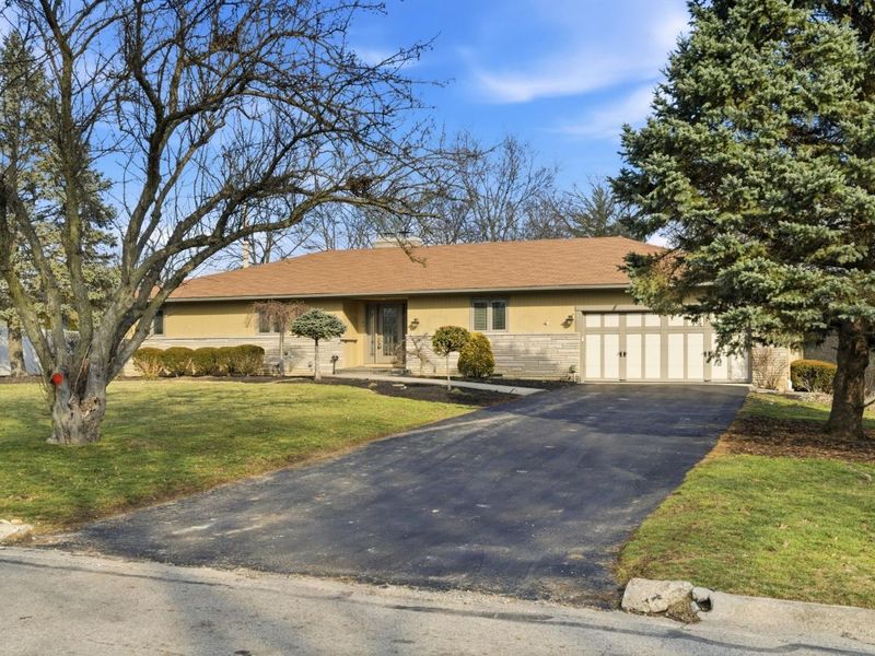 3900 Hillview Drive , Upper Arlington, OH 43220 Photo 4