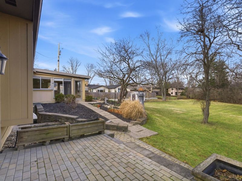 3900 Hillview Drive , Upper Arlington, OH 43220 Photo 8