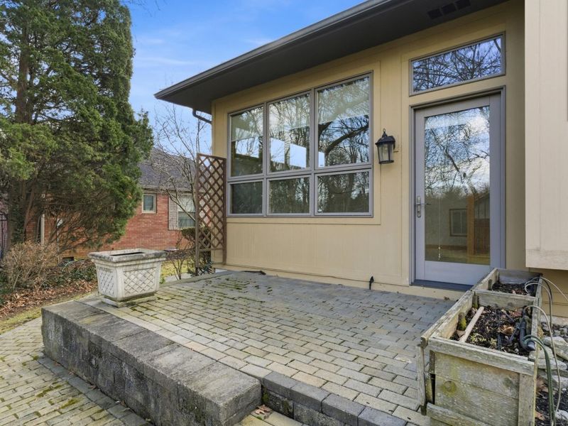 3900 Hillview Drive , Upper Arlington, OH 43220 Photo 9