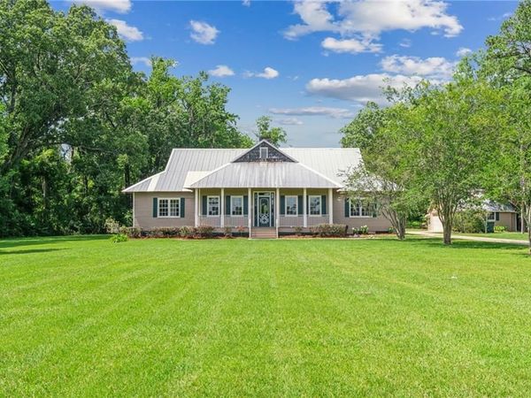 1862 LA HIGHWAY 22 , Madisonville, LA 70447