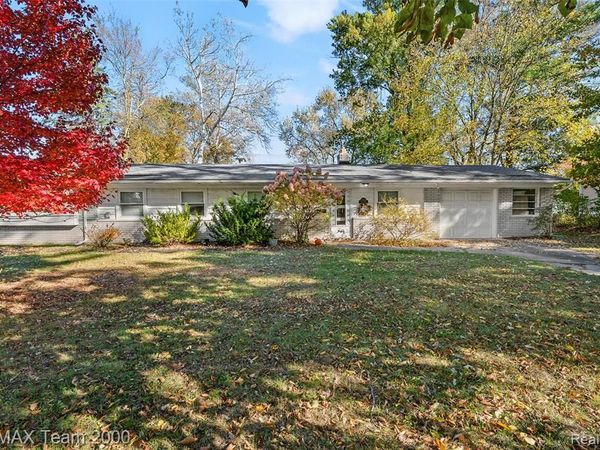 23044 Lake Way, Farmington, Mi 48336