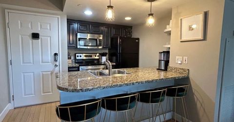 450 N Arlington Avenue, Unit 402, Reno, NV 89503 Photo