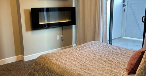 450 N Arlington Avenue, Unit 402, Reno, NV 89503 Photo