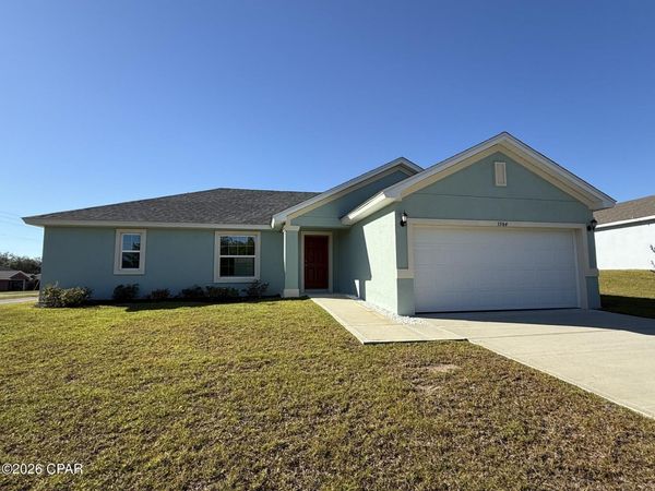 3984 Quail Court , Chipley, FL 32428